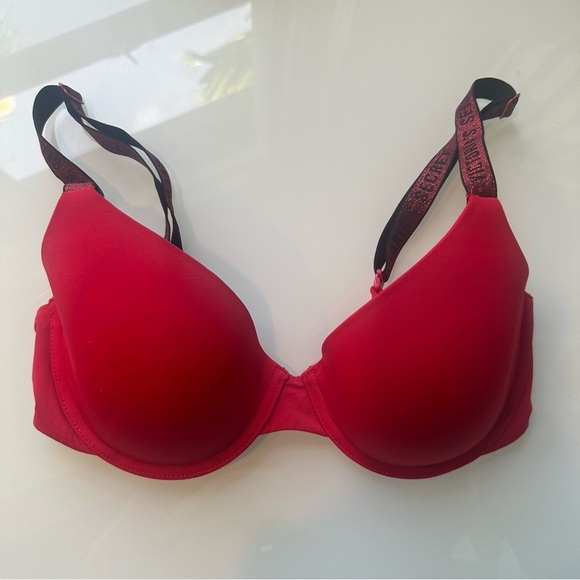 Victorias Secret 32 D Bra Bundle ✨ All in excellent condition! - Picture 4 of 9